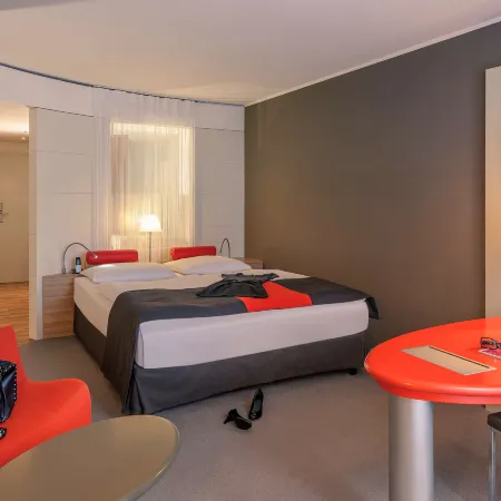 Mercure Residenz Frankfurt Messe Отели рядом с достопримечательностью «Боккенхайм»