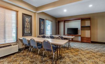 Quality Inn & Suites Benton - Draffenville