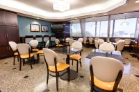 Drury Inn & Suites Kansas City Airport Hotels in Waldron Township