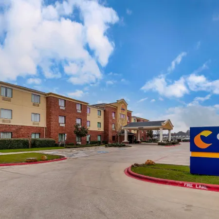 Comfort Suites
