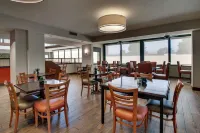 Drury Inn & Suites Evansville East - breakfast