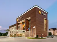 La Quinta Inn & Suites by Wyndham College Station North Hotels in Brazos County