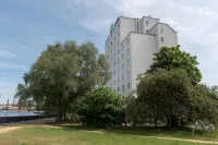 ibis Styles Berlin Treptow Hotels in der Nähe von HTW Berlin, Master of Business Administration and Engineering