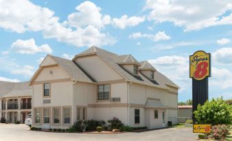 Super 8 by Wyndham Enid