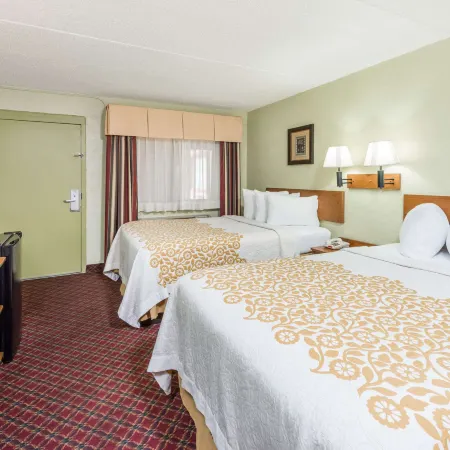 Days Inn & Suites by Wyndham Springfield on I-44