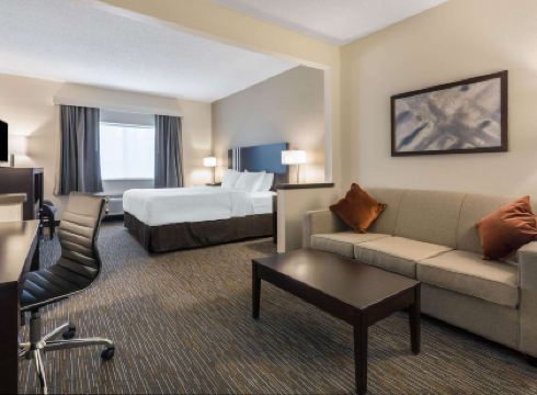 Wingate by Wyndham Gurnee