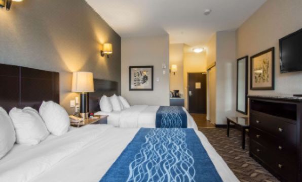 Comfort Inn & Suites