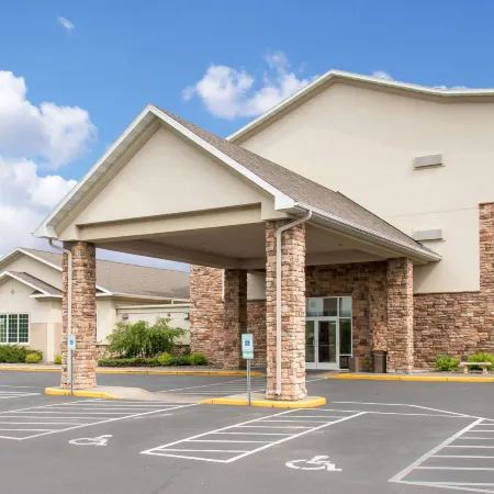 Sleep Inn & Suites Conference Center Eau Claire North