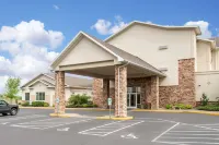 Sleep Inn & Suites Conference Center Eau Claire North Các khách sạn ở Wheaton