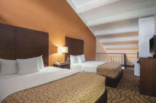 Mountain Valley Inn & Suites