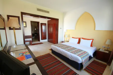 Sharm Club Beach Resort Отели в г. Qesm Sharm Ash Sheikh