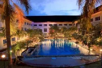 Aston Tanjung Pinang Hotel & Conference Center - Pools