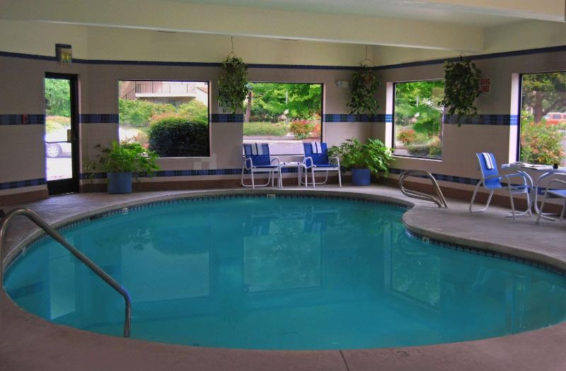 Oxford Suites Portland - Jantzen Beach photo 3