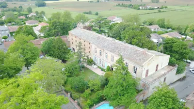 Château de Vallègue Hotels in Saint-Felix-Lauragais