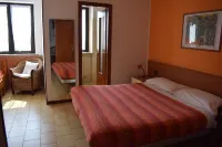 Albergo Canella Hotel dekat Borgo di Arnosto