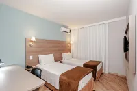 Slim Curitiba Alto da XV Hotels in Colombo