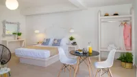 Sweet Home Naxos