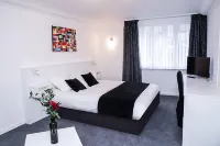 Hotel Satellite - Parvekkeita