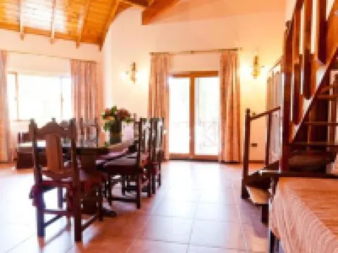 Las Cuatro Estaciones Hotels in Carilo