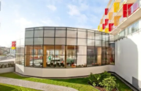 陽光和雪水瓶座 SPA 公寓酒店