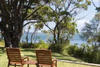 By the Beach B&B Self Contained Apartments Hotels near Palm Beach Playground