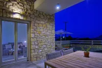 ビスタ マーレ ヴィラズ