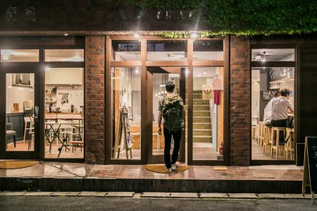Bacchus Kofu Guesthouse