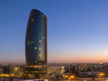 Amman Rotana Отели рядом с достопримечательностью «Мечеть короля Абдаллы I»
