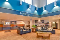 Travelodge by Wyndham Rapid City - parking