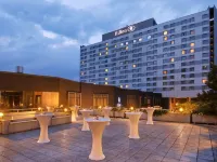 Hilton Dusseldorf - breakfast