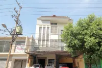 Metro Hotel