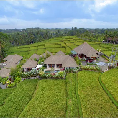 阿努薩拉豪華別墅 鄰近Zenubud Villa的酒店