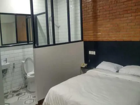 Wisma 63 Pekanbaru Отели в г. Labuh Baru Barat