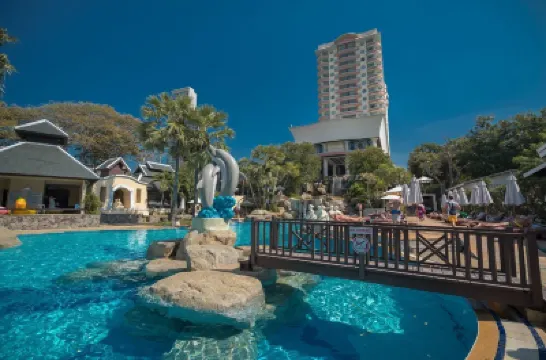 Long Beach Garden Hotel & Pavilions Hotels near Naklua Beach