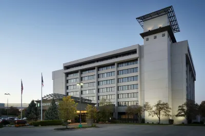 Embassy Suites by Hilton Columbus Hotel dekat Otterbein University