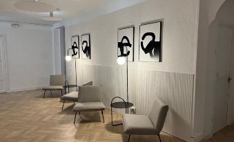 MO HOUSE GOTIC 썸네일