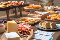 Porto Naxos - breakfast