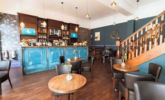 The Pier Hotel - Housity