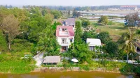 Tra Que Riverside Homestay Hotel a 