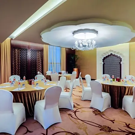 Bab Al Qasr Residence Отели рядом с достопримечательностью «Дворец Этмирэйтс»