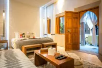 리아드 호우마  호텔