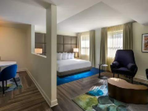 Hotel Deco Hotels in Douglas County