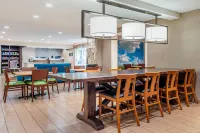 Garner Hotel Macon West