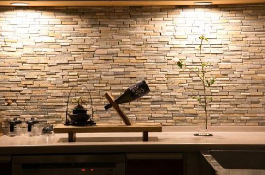 Waso Mukuge - Housity