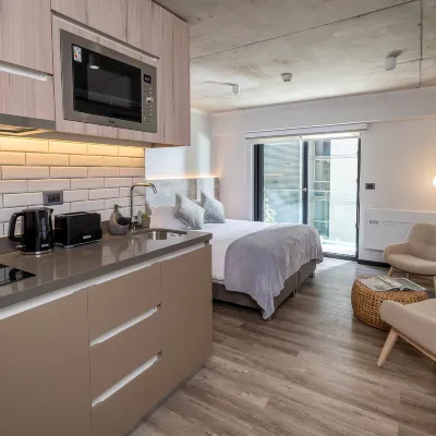 Hub Providencia Hotels near Sky Costanera