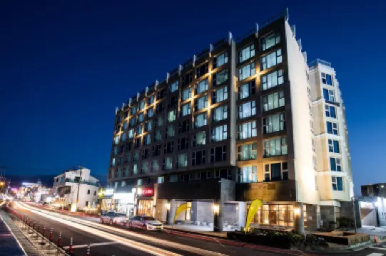 Ebenezer Hotel Hoteles cerca de Gimnyeong Beach