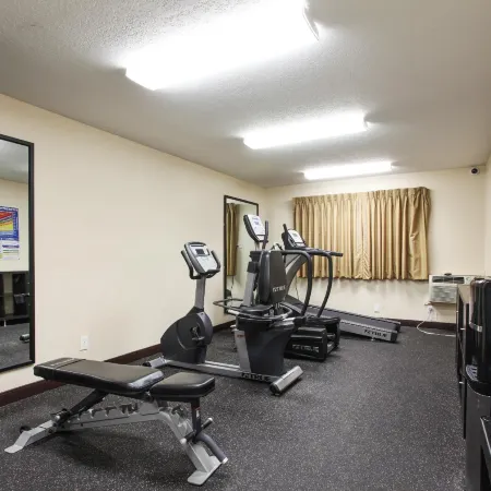 Evergreen Inn & Suites Portland
