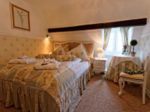 Burghaus & Villa Kronenburg Hotels in Dahlem