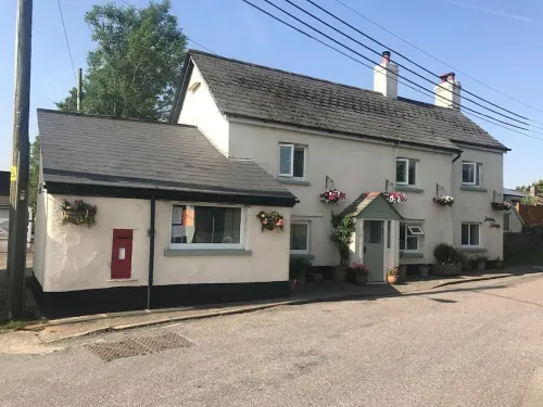 Post Box Cottage Hotels in Staithes