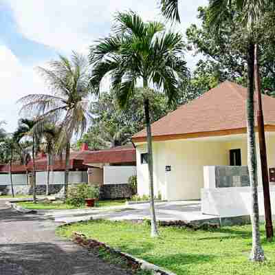 Patra Anyer Hotel Exterior